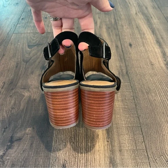 Franco Sarto Black Lug Sole Sandals Women Size 7.5 - Picture 5 of 5